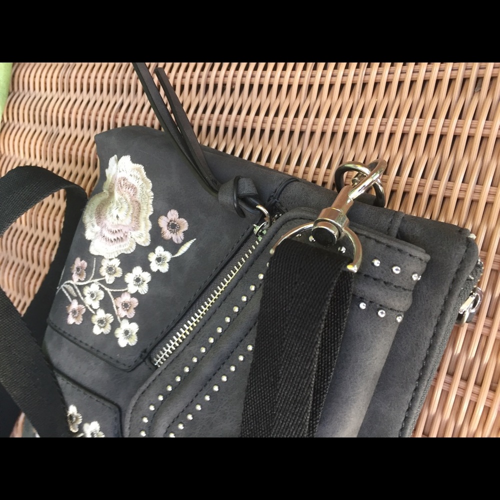 Suede crossbody bag. - Picture 4 of 4